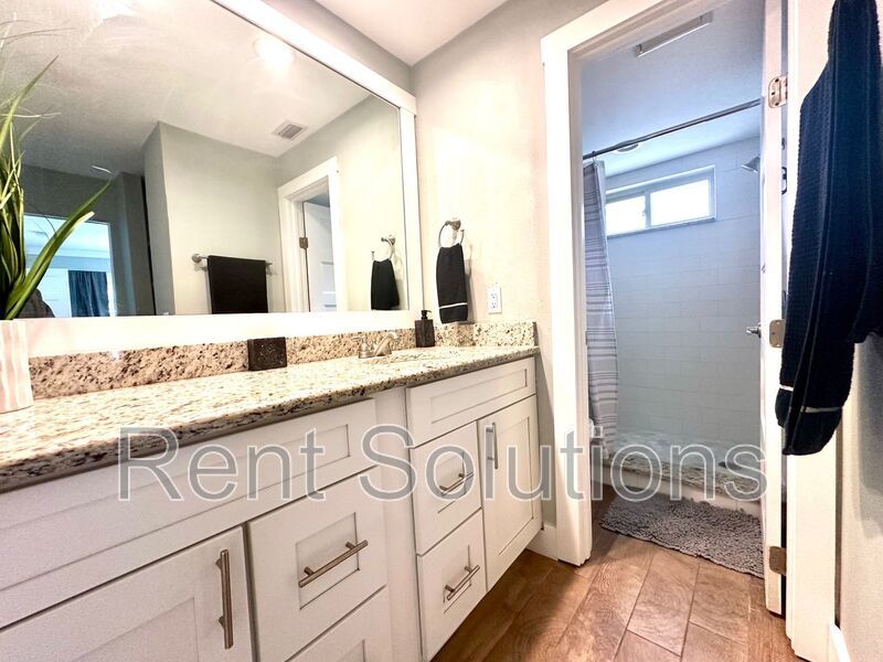 Stunning, 4BR/3BA HOME IN DEL ORO GARDENS SUB! ANNUAL/Furnished! property image