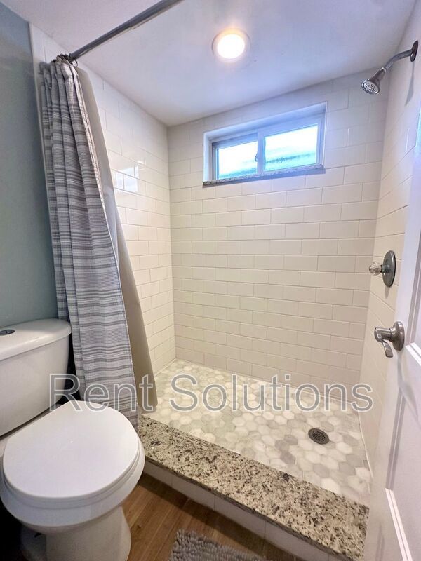 Stunning, 4BR/3BA HOME IN DEL ORO GARDENS SUB! ANNUAL/Furnished! property image