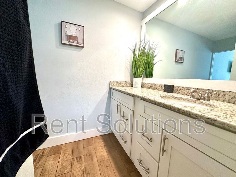 Stunning, 4BR/3BA HOME IN DEL ORO GARDENS SUB! ANNUAL/Furnished! property image