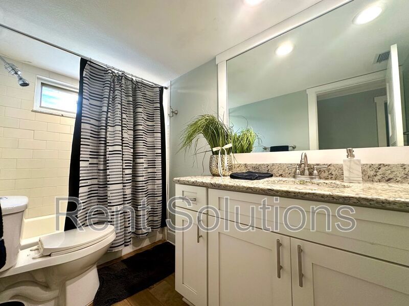 Stunning, 4BR/3BA HOME IN DEL ORO GARDENS SUB! ANNUAL/Furnished! property image