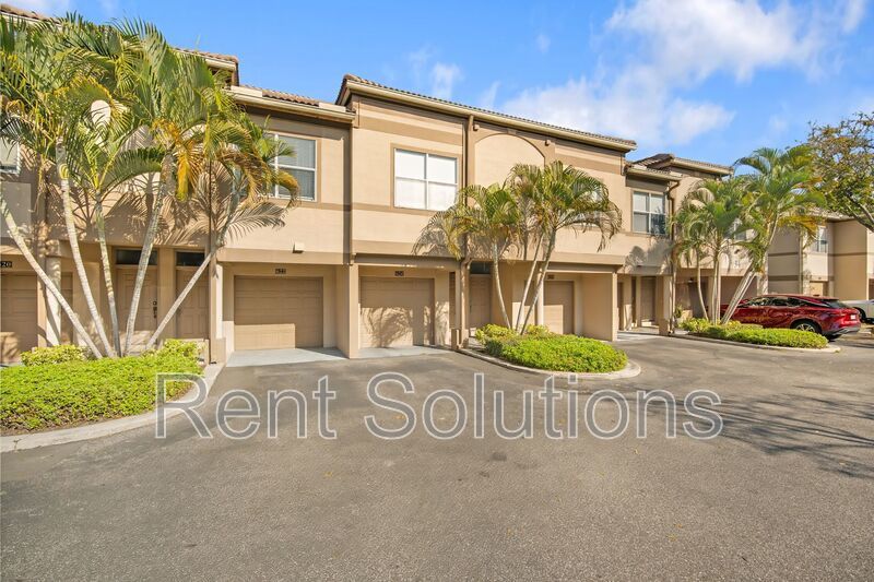 Spacious 1BR/1BA Harbour Island Condo in Gated Island Walk property image