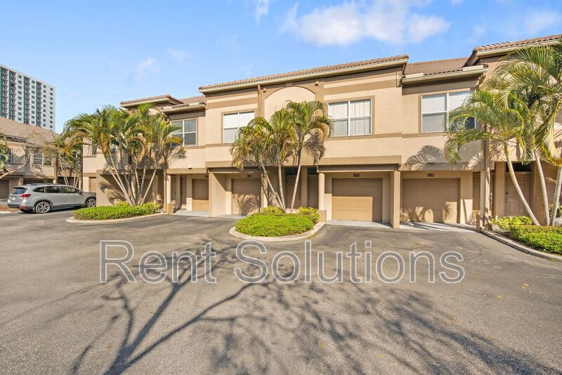Spacious 1BR/1BA Harbour Island Condo in Gated Island Walk property image