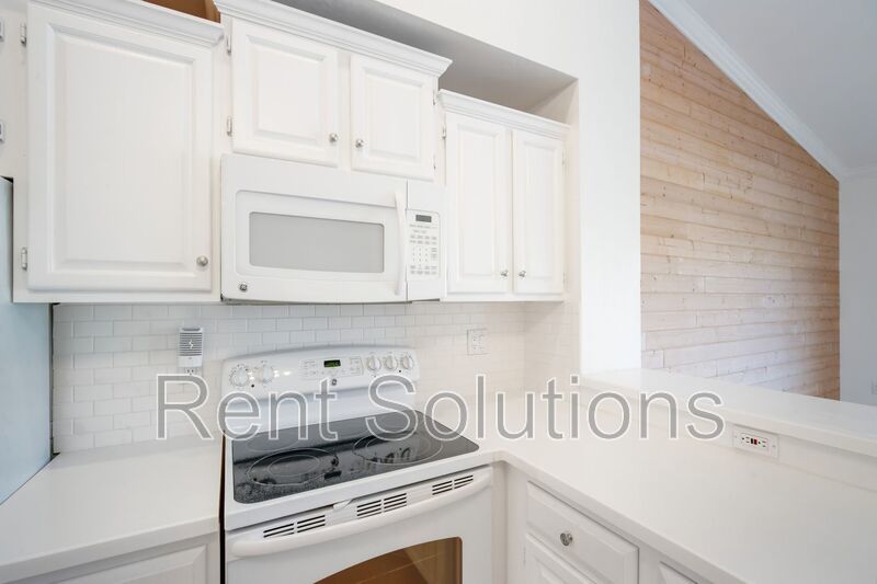 Spacious 1BR/1BA Harbour Island Condo in Gated Island Walk property image