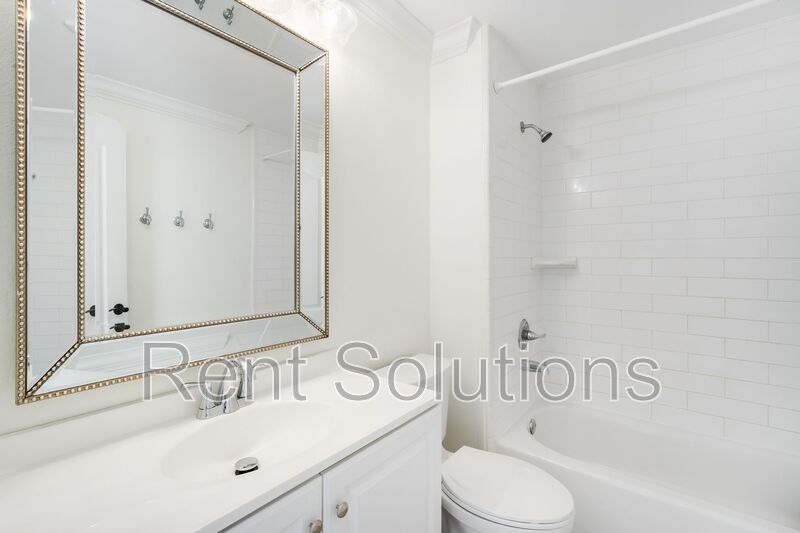 Spacious 1BR/1BA Harbour Island Condo in Gated Island Walk property image