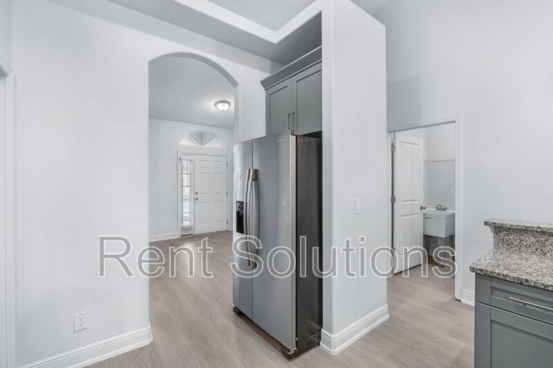 Great 3BR/2BA Tampa home with 2 car garage and fenced yard near Lowry Park Zoo property image