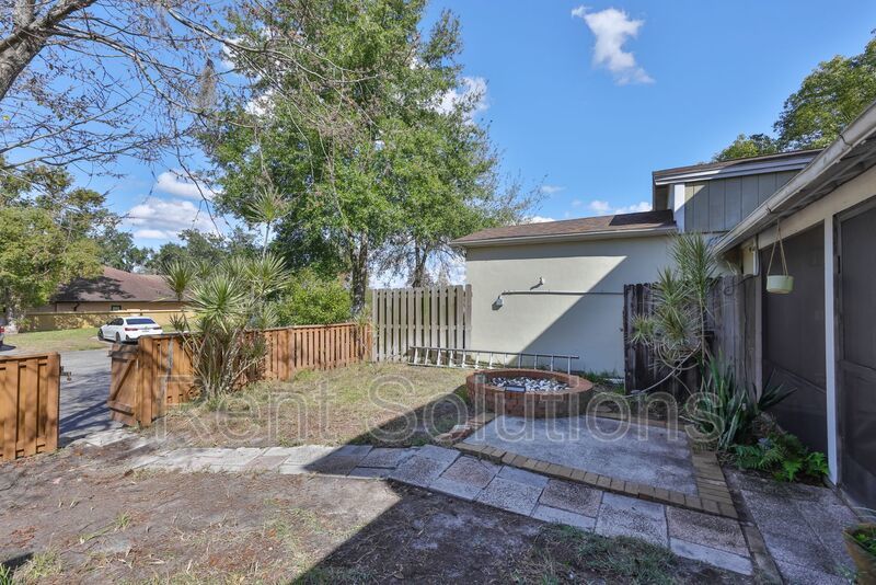 Beautiful 3/1.5 Lutz Townhome property image