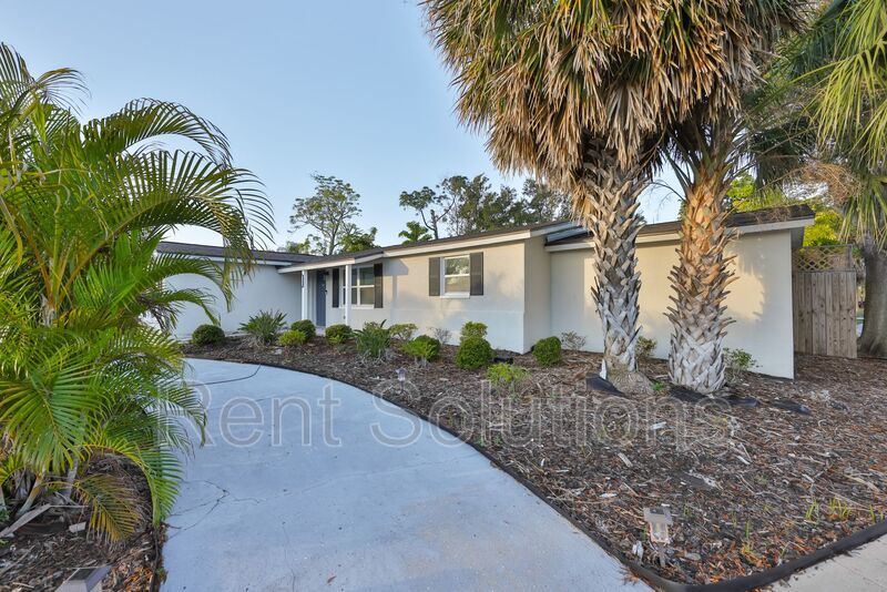 MOVE IN READY! EVERYTHING Updated! 3 bedroom 2 bathroom Pool Home in Largo property image