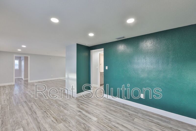 MOVE IN READY! EVERYTHING Updated! 3 bedroom 2 bathroom Pool Home in Largo property image