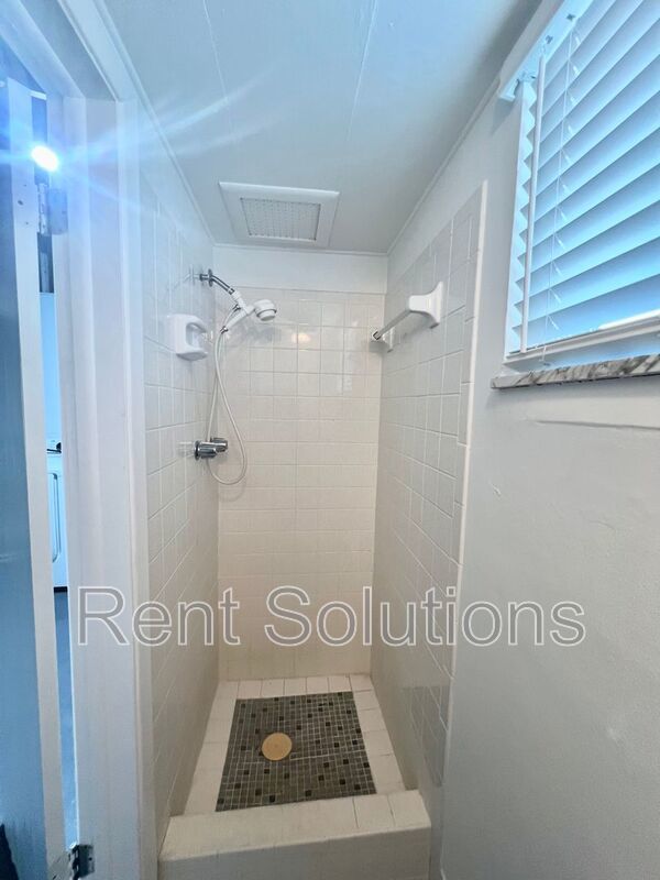 Meticulousy Clean 2BD/1.5BTH Home in New Port Richey property image