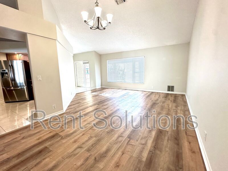 Executive Style 4BR/3BA/2 Car Garage Home for Rent in Greater Palm Harbor - 2,374 sq ft of Exquisite Living Space! property image