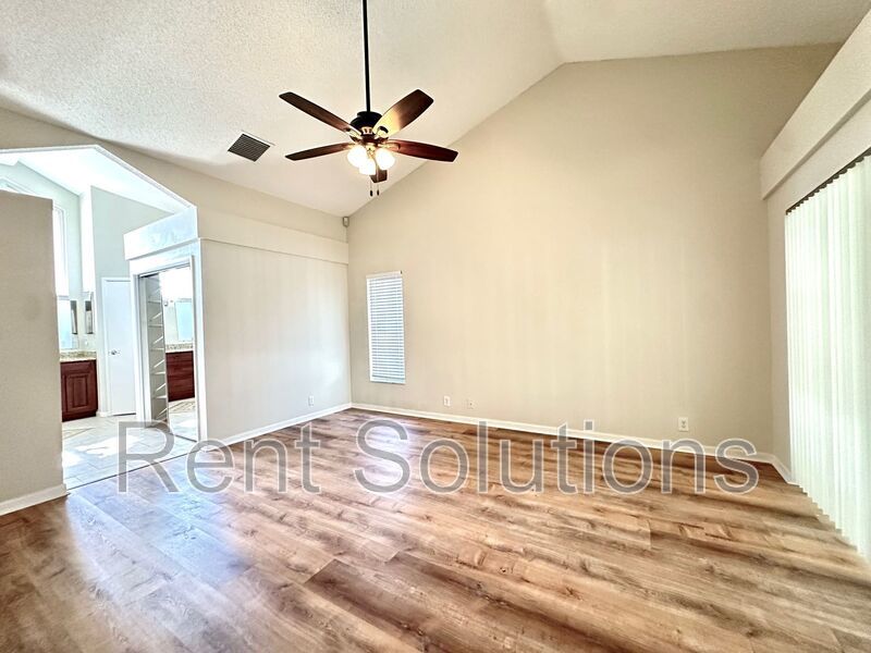 Executive Style 4BR/3BA/2 Car Garage Home for Rent in Greater Palm Harbor - 2,374 sq ft of Exquisite Living Space! property image