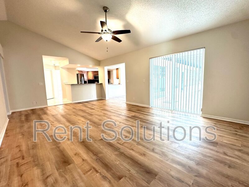 Executive Style 4BR/3BA/2 Car Garage Home for Rent in Greater Palm Harbor - 2,374 sq ft of Exquisite Living Space! property image