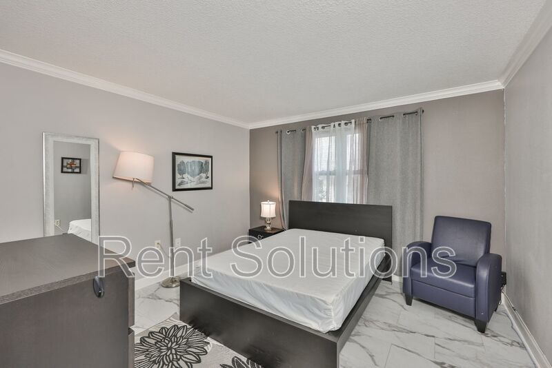 Fantastic Location near USF Area perfect for students, traveling nurses, and working professionals! property image