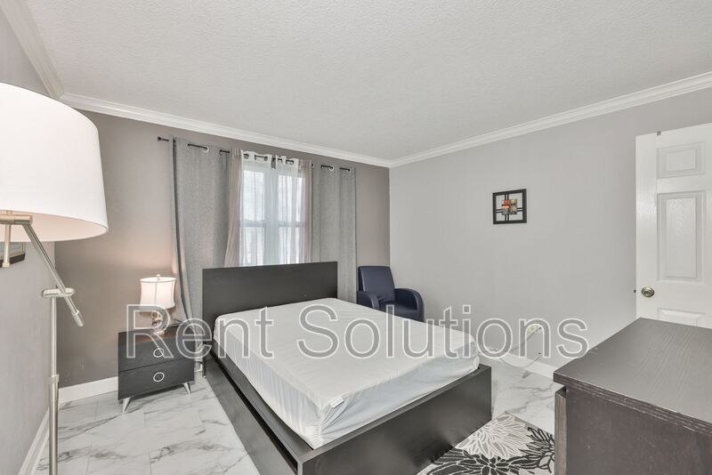 Fantastic Location near USF Area perfect for students, traveling nurses, and working professionals! property image