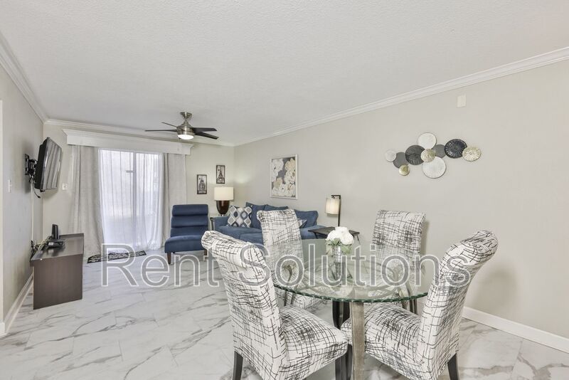 Fantastic Location near USF Area perfect for students, traveling nurses, and working professionals! property image