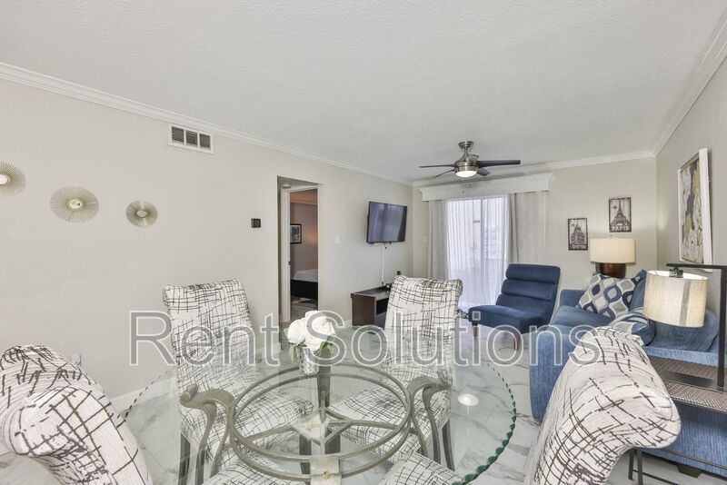 Fantastic Location near USF Area perfect for students, traveling nurses, and working professionals! property image