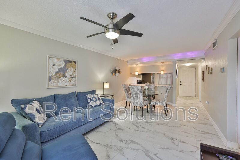 Fantastic Location near USF Area perfect for students, traveling nurses, and working professionals! property image