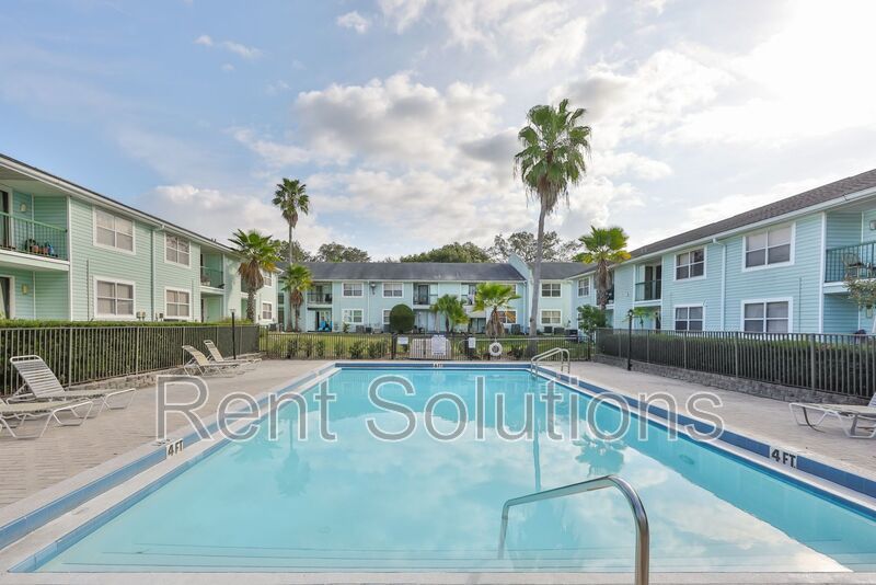 Fantastic Location near USF Area perfect for students, traveling nurses, and working professionals! property image