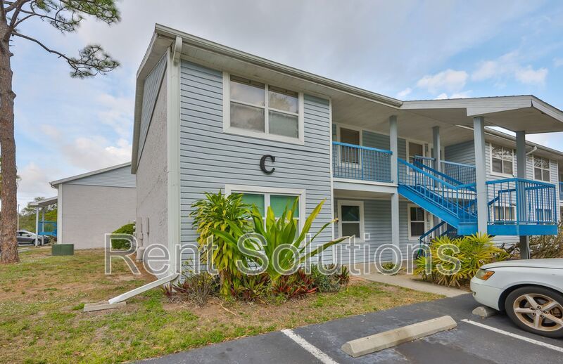 Fantastic Location near USF Area perfect for students, traveling nurses, and working professionals! property image