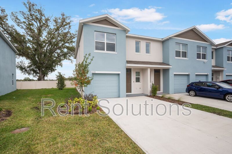 Brand-New Townhome for Rent in Chelsea Court – Modern Living in Tampa! property image