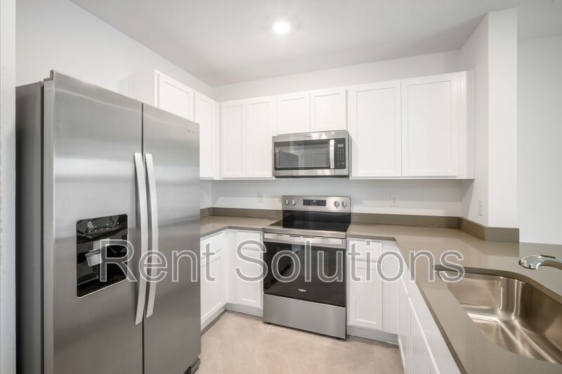 Brand-New Townhome for Rent in Chelsea Court – Modern Living in Tampa! property image