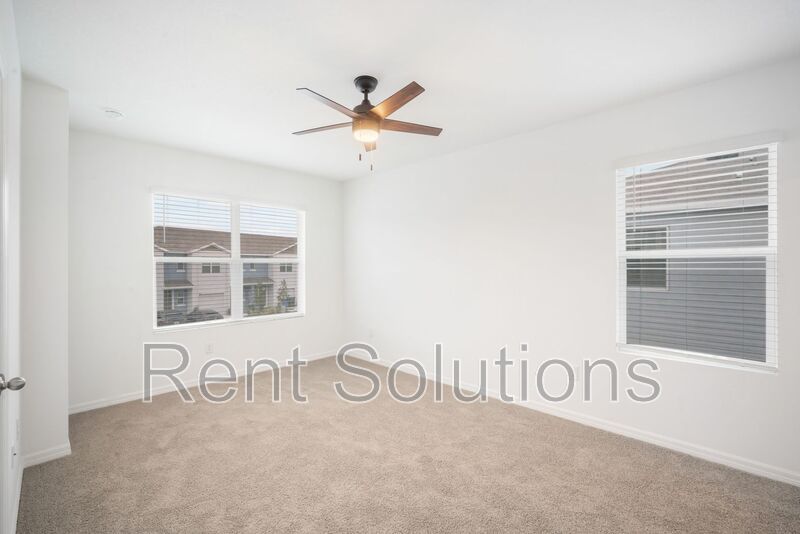 Brand-New Townhome for Rent in Chelsea Court – Modern Living in Tampa! property image