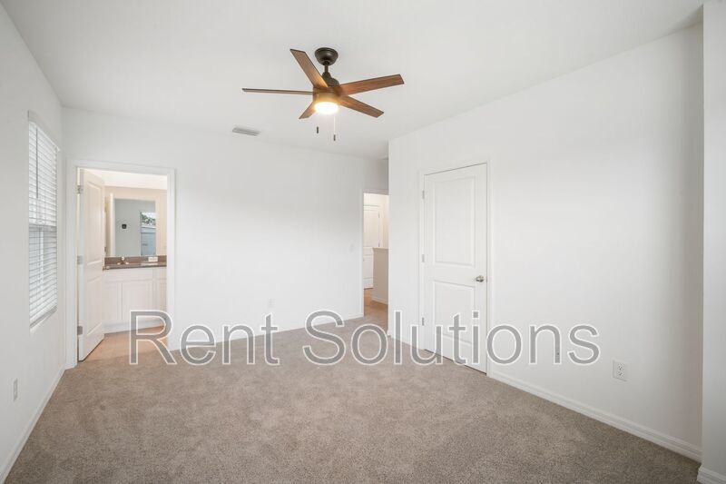 Brand-New Townhome for Rent in Chelsea Court – Modern Living in Tampa! property image