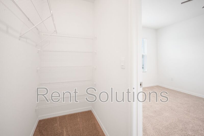 Brand-New Townhome for Rent in Chelsea Court – Modern Living in Tampa! property image