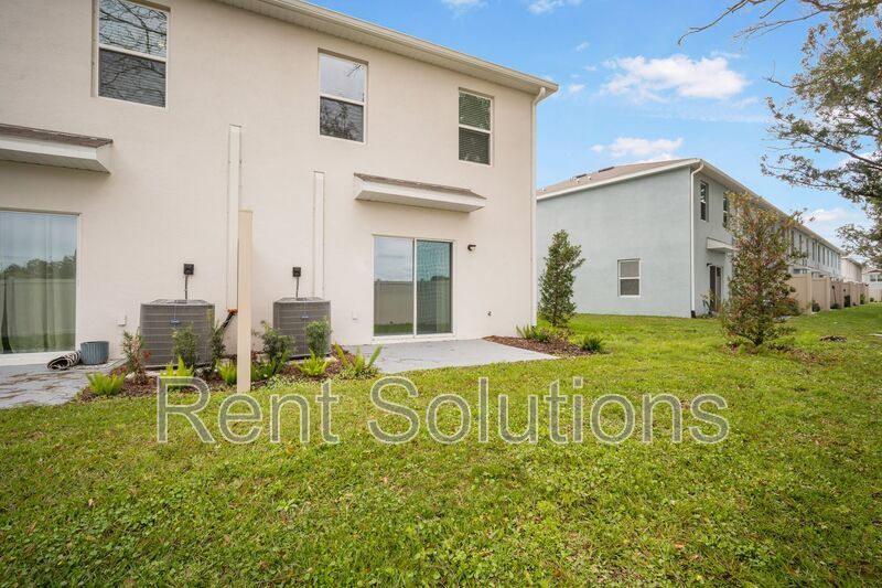 Brand-New Townhome for Rent in Chelsea Court – Modern Living in Tampa! property image