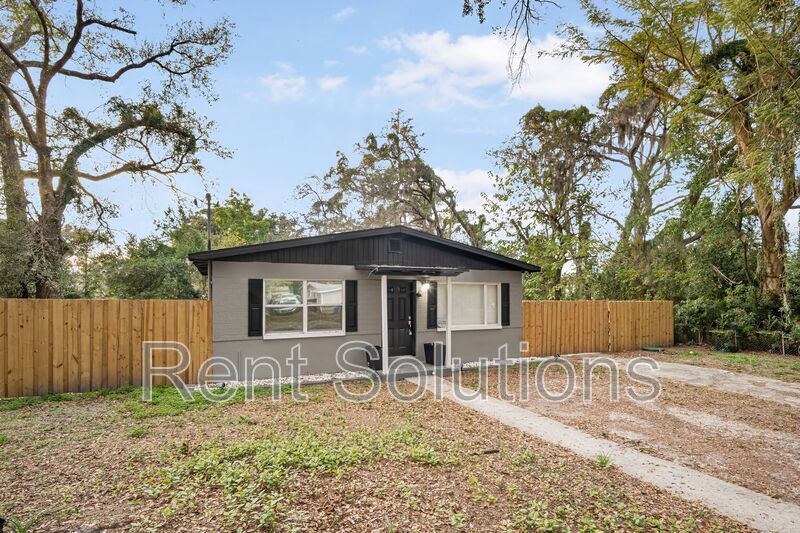 Fully Renovated 3-Bedroom Home with Big Fully Fenced Backyard! property image