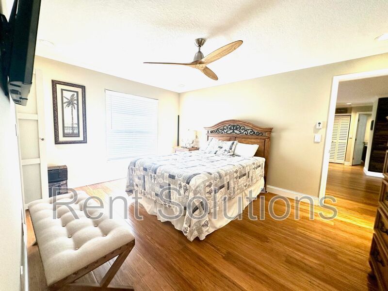 Gorgeous 3br/2ba home in Largo, FURNISHED/ANNUAL! property image