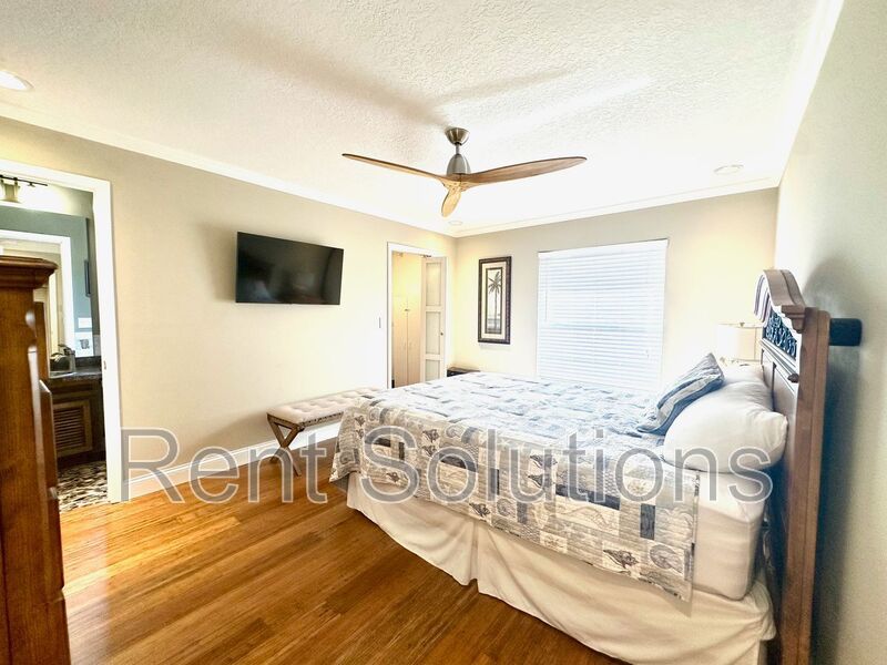 Gorgeous 3br/2ba home in Largo, FURNISHED/ANNUAL! property image