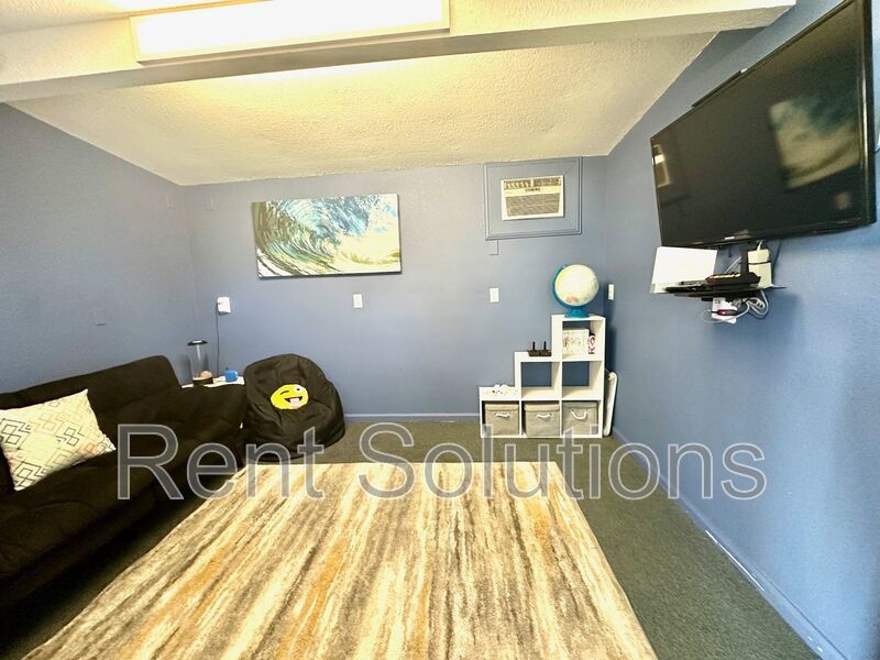 Gorgeous 3br/2ba home in Largo, FURNISHED/ANNUAL! property image