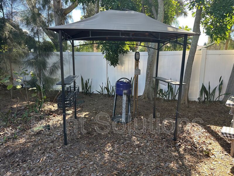 Gorgeous 3br/2ba home in Largo, FURNISHED/ANNUAL! property image