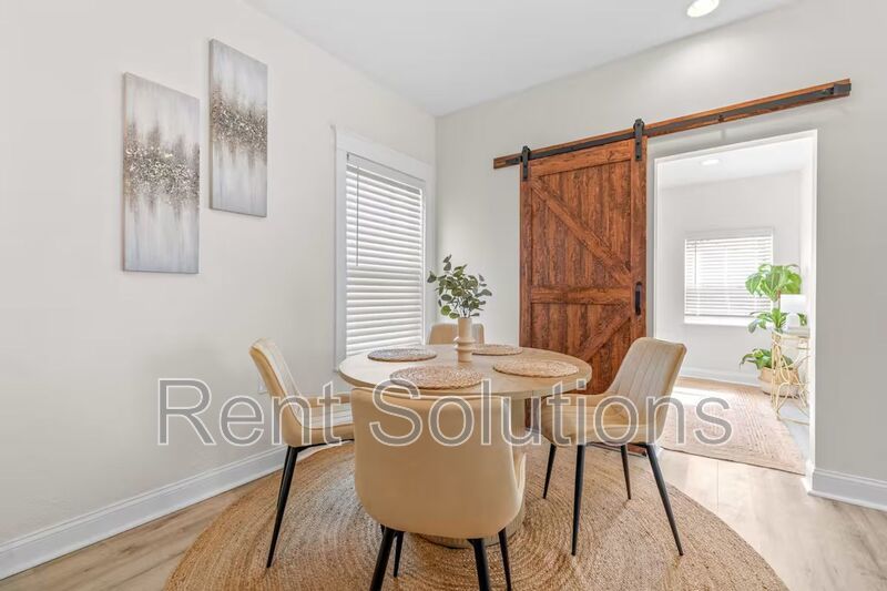 Remodeled South Tampa 3BR/2BA with fenced yard near Macdill AFB property image