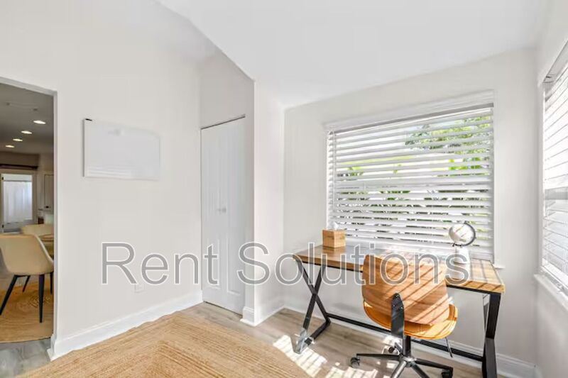 Remodeled South Tampa 3BR/2BA with fenced yard near Macdill AFB property image