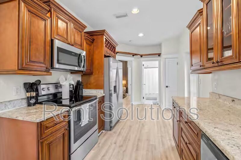 Remodeled South Tampa 3BR/2BA with fenced yard near Macdill AFB property image