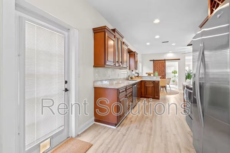 Remodeled South Tampa 3BR/2BA with fenced yard near Macdill AFB property image