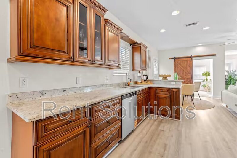 Remodeled South Tampa 3BR/2BA with fenced yard near Macdill AFB property image