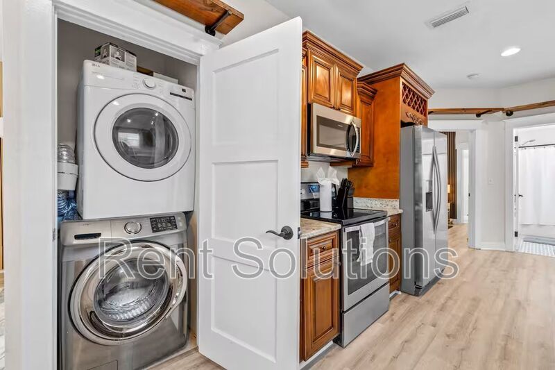 Remodeled South Tampa 3BR/2BA with fenced yard near Macdill AFB property image