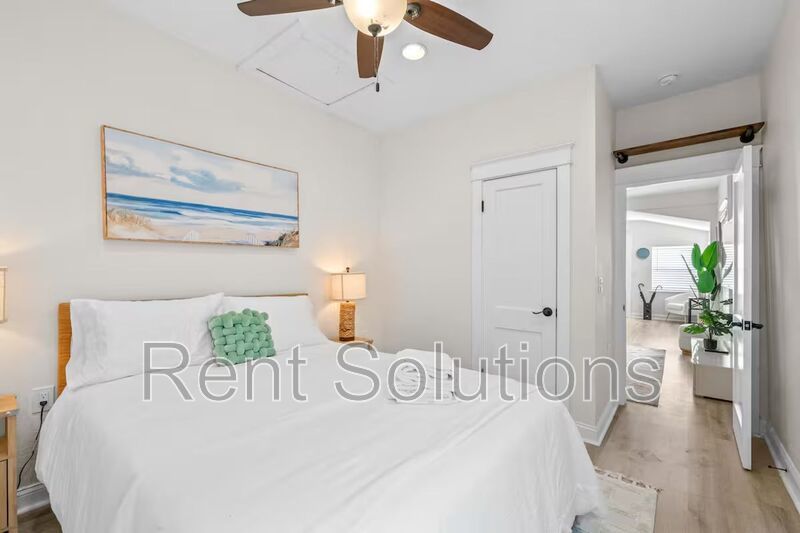 Remodeled South Tampa 3BR/2BA with fenced yard near Macdill AFB property image