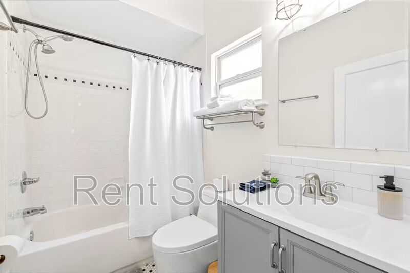 Remodeled South Tampa 3BR/2BA with fenced yard near Macdill AFB property image