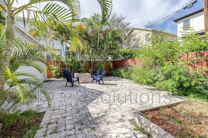 Remodeled South Tampa 3BR/2BA with fenced yard near Macdill AFB property image