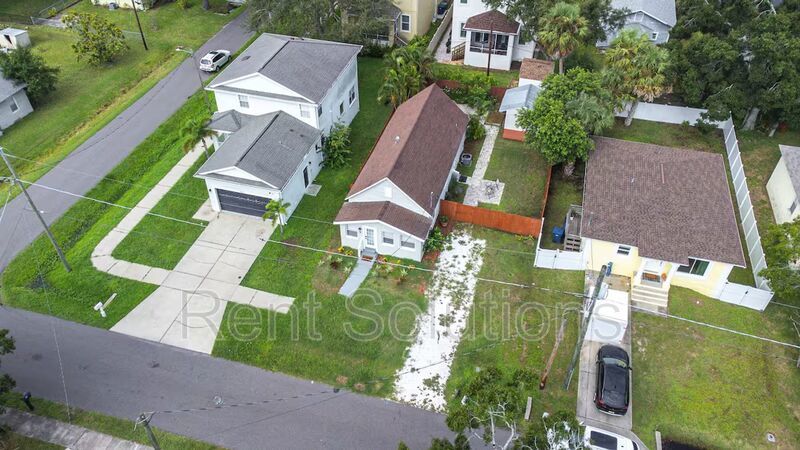 Remodeled South Tampa 3BR/2BA with fenced yard near Macdill AFB property image