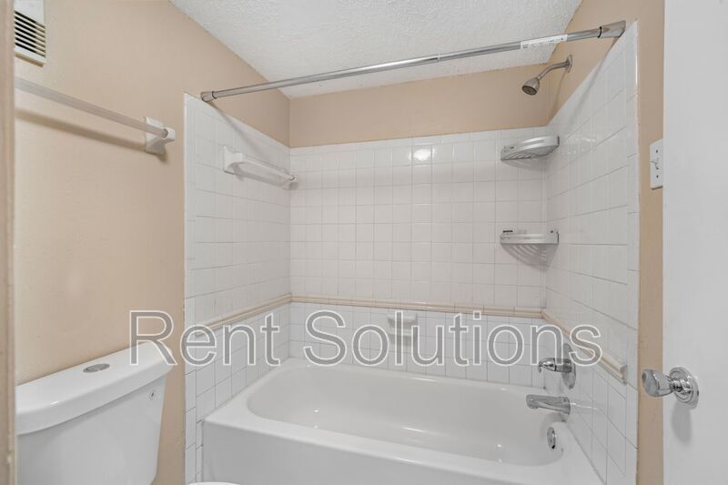 Cozy 2 Bed 1.5 Bathroom in Temple Terrace property image