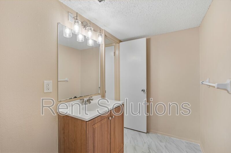 Cozy 2 Bed 1.5 Bathroom in Temple Terrace property image