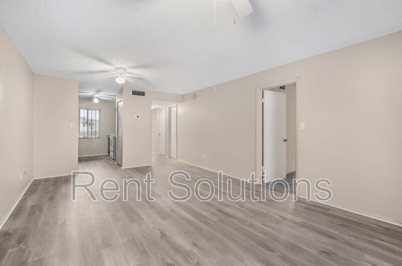 Cozy 2 Bed 1.5 Bathroom in Temple Terrace property image