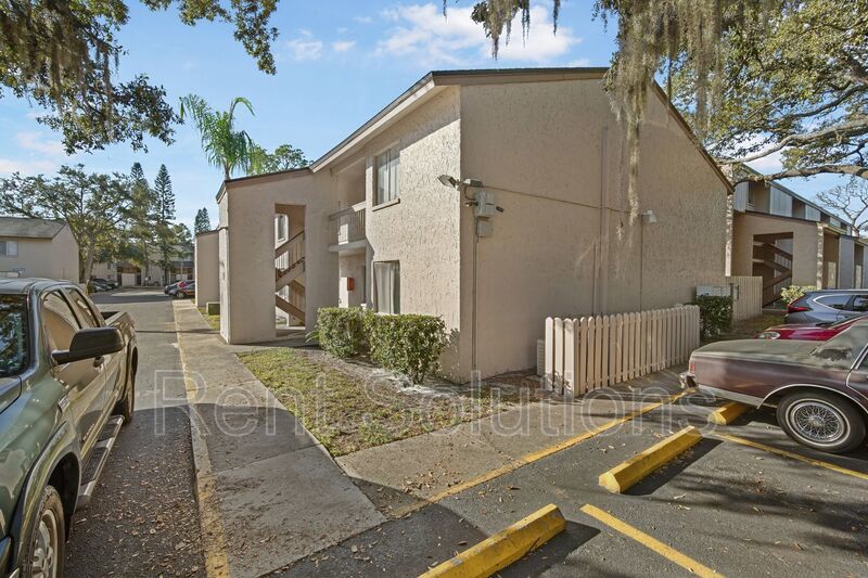 Cozy 2 Bed 1.5 Bathroom in Temple Terrace property image