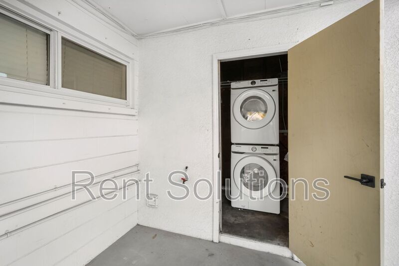 Beautifully Renovated 2 Bedroom 1 Bath property image