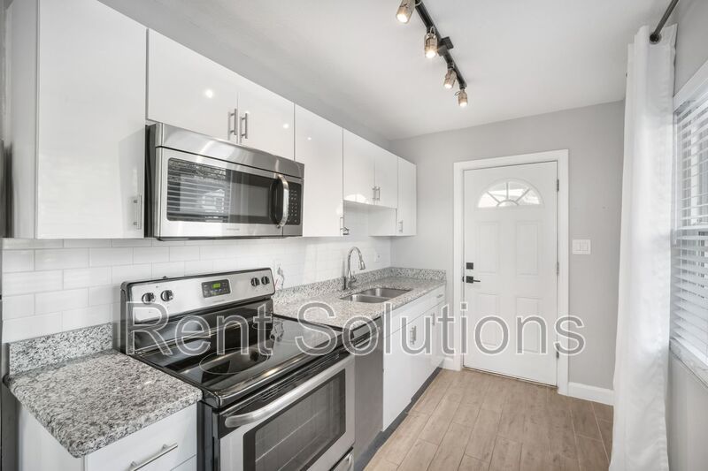 Beautifully Renovated 2 Bedroom 1 Bath property image